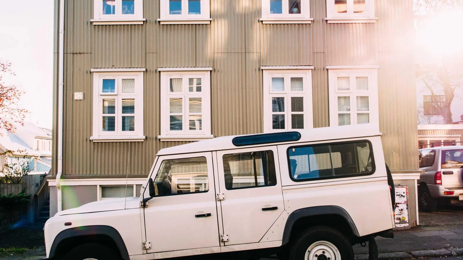 Gezonde maaltijd op tafel voor ouderen